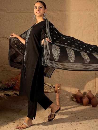 Women Printed Pure Cotton Kurta with Trousers & Dupatta