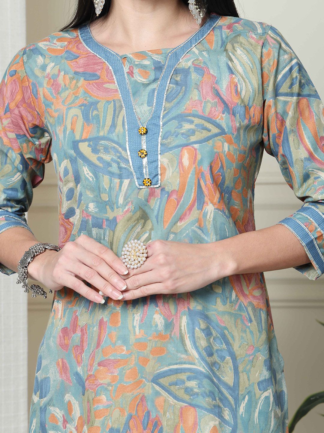 Dhiyona KL Floral Printed V-Neck Straight Kurta With Trousers & Dupatta