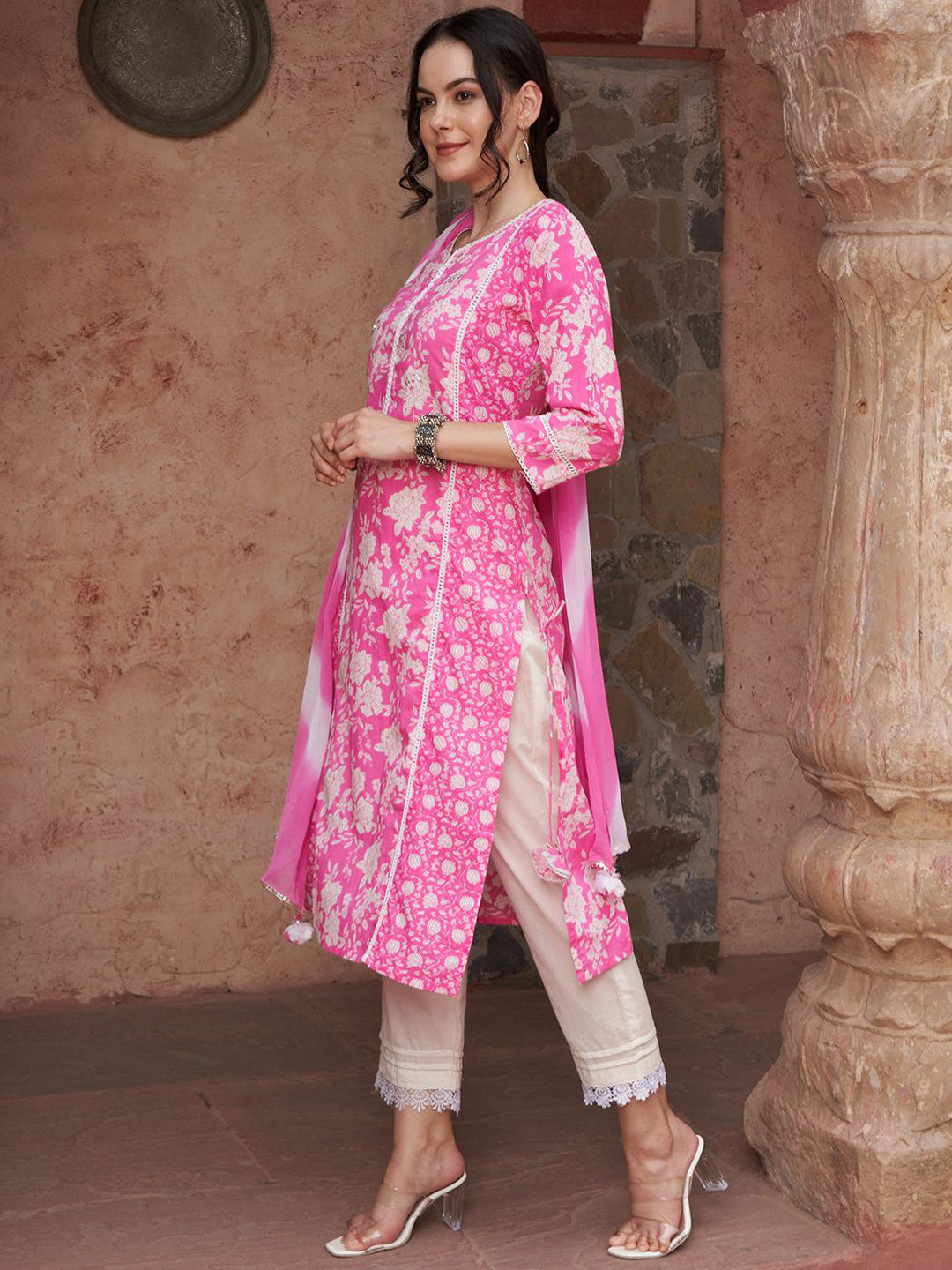 Floral Printed Gotta Patti Straight Kurta With Trousers & Dupatta