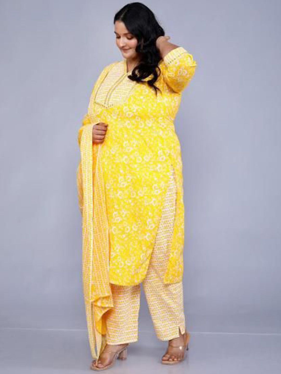 Dhiyona KL Women Floral Printed Regular Pure Cotton Kurta with Trousers & Dupatta