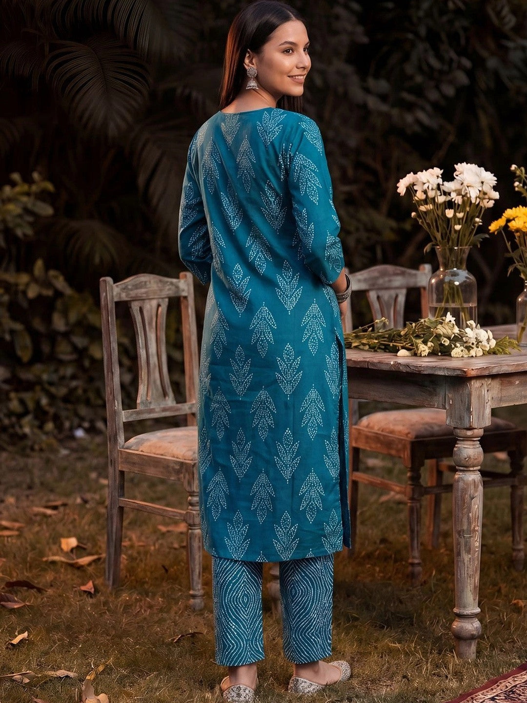 Women Ethnic Motifs Printed Regular Thread Work Linen Kurta with Trousers & With Dupatta