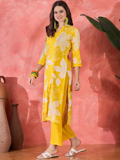 Floral Printed Pure Cotton Mandarin Collar Straight Kurta With Trousers