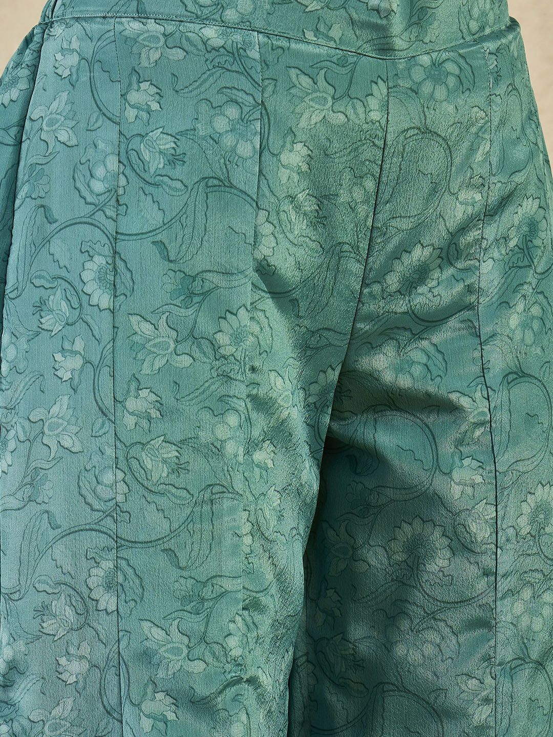 Dhiyona IN Women Floral Embroidered Kurta with Sharara & Dupatta