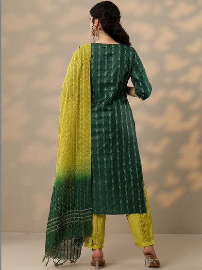Women Ethnic Motifs Printed Regular Kurta with Trousers & With Dupatta