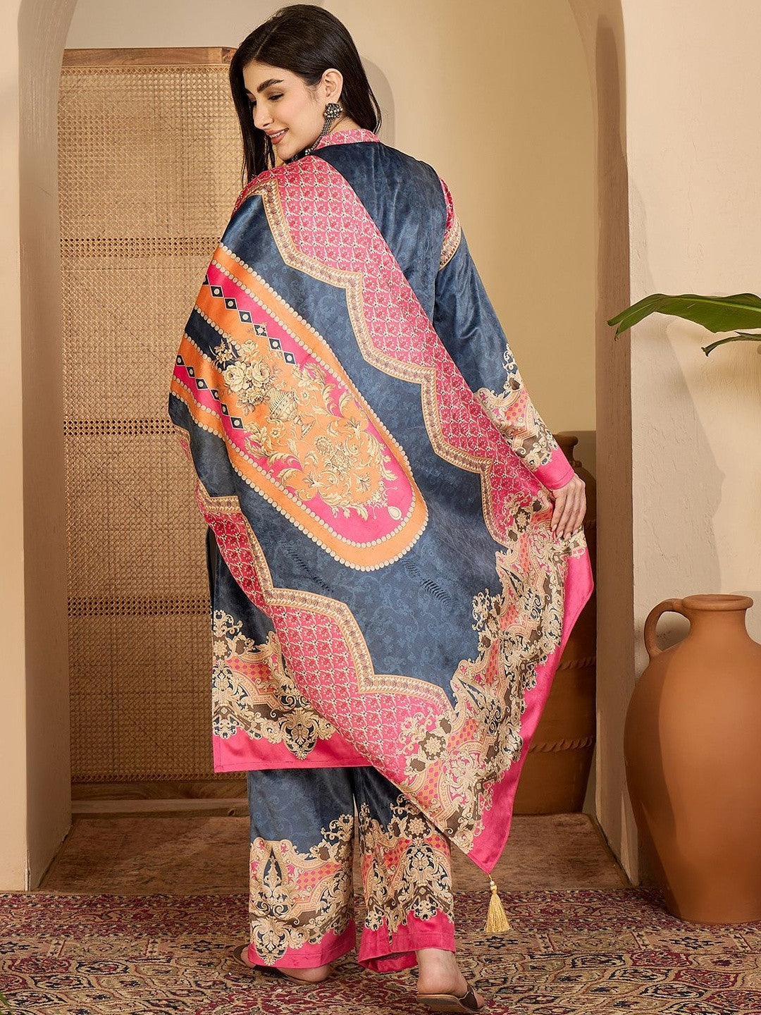 Printed Velvet Mandarin Collar Kurta & Trousers Kurta Sets
