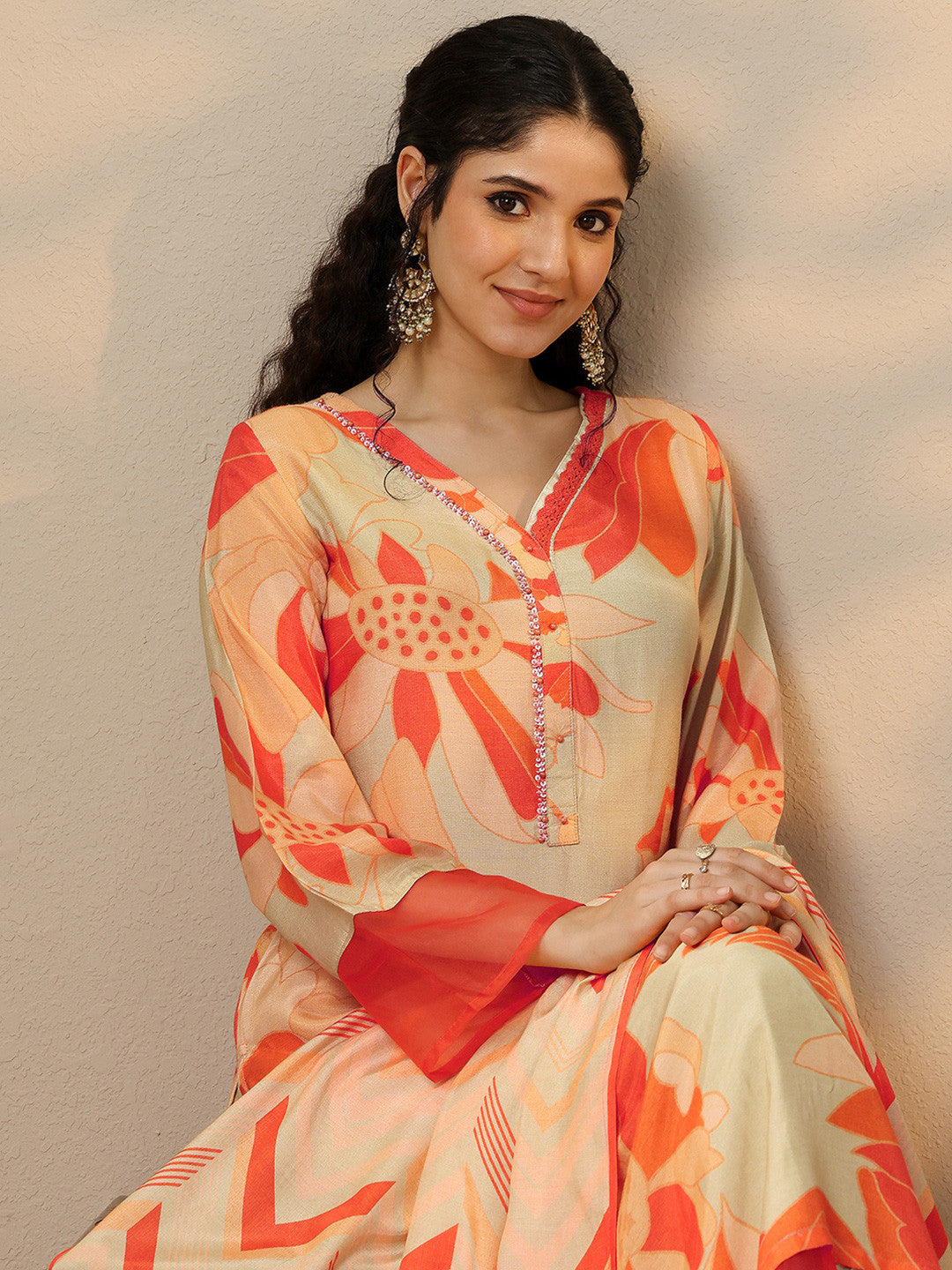 Floral Printed Beads and Stones Straight Kurta With Trousers & Dupatta