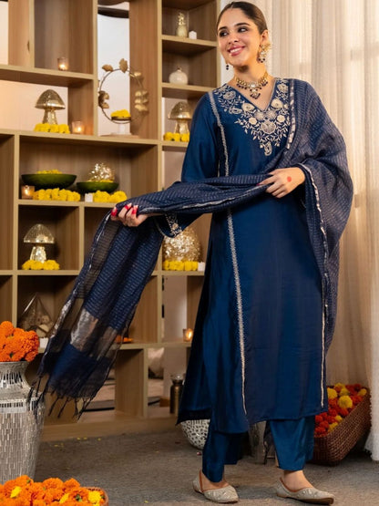 Dhiyona KL Women Ethnic Motifs Embroidered Regular Thread Work Kurta with Palazzos & With Dupatta