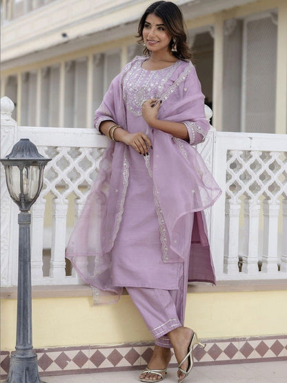 Women Ethnic Motifs Embroidered Regular Kurta with Trousers & With Dupatta