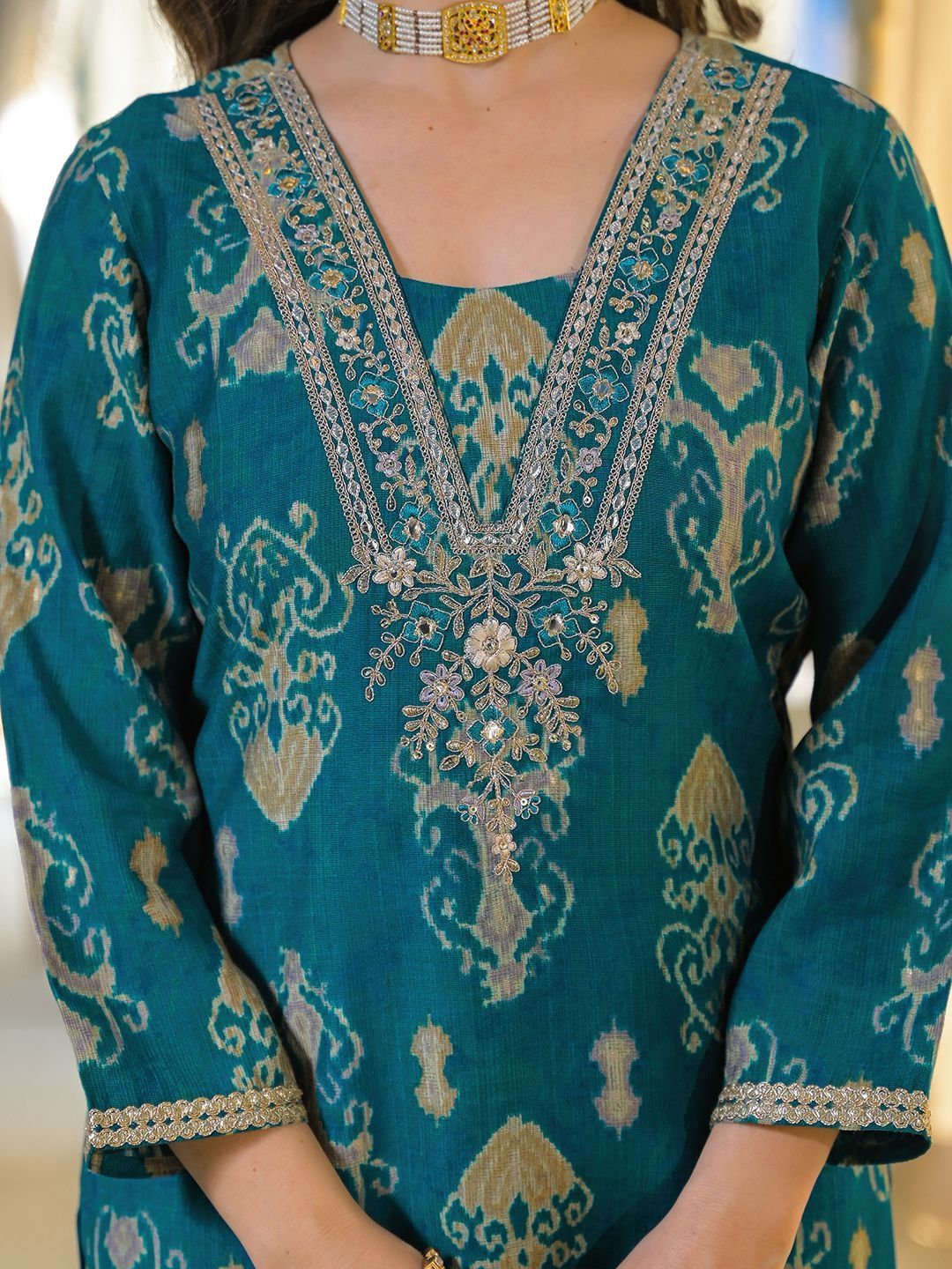 Dhiyona KL Women Ethnic Motifs Printed Regular Thread Work Kurta with Trousers & With Dupatta