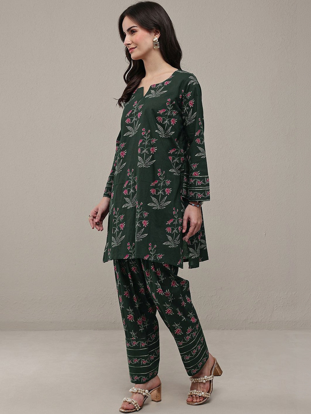 Green Floral Printed Cotton Straight Kurta Set