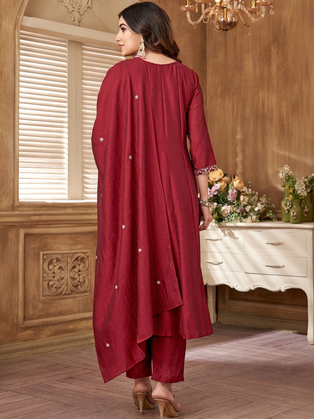 Embroidered Round-Neck Kurta Trousers & Dupatta