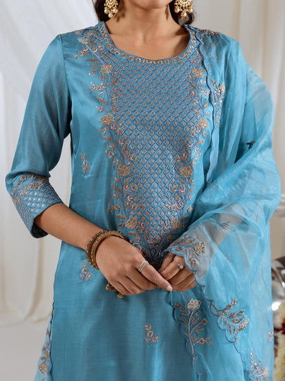 Floral Embroidered Round Neck Muslin Silk Straight Kurta With Trousers And Dupatta