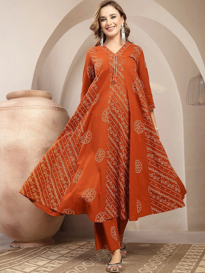 Women Ethnic Motifs Printed Regular Kurta with Trousers & With Dupatta