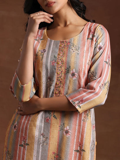 Women Printed Regular Thread Work Kurta with Trousers & With Dupatta