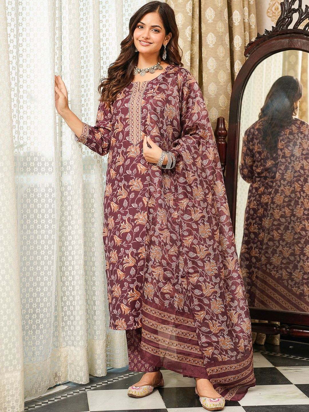 Dhiyona KL Women Floral Printed Regular Thread Work Kurta with Trousers & Dupatta