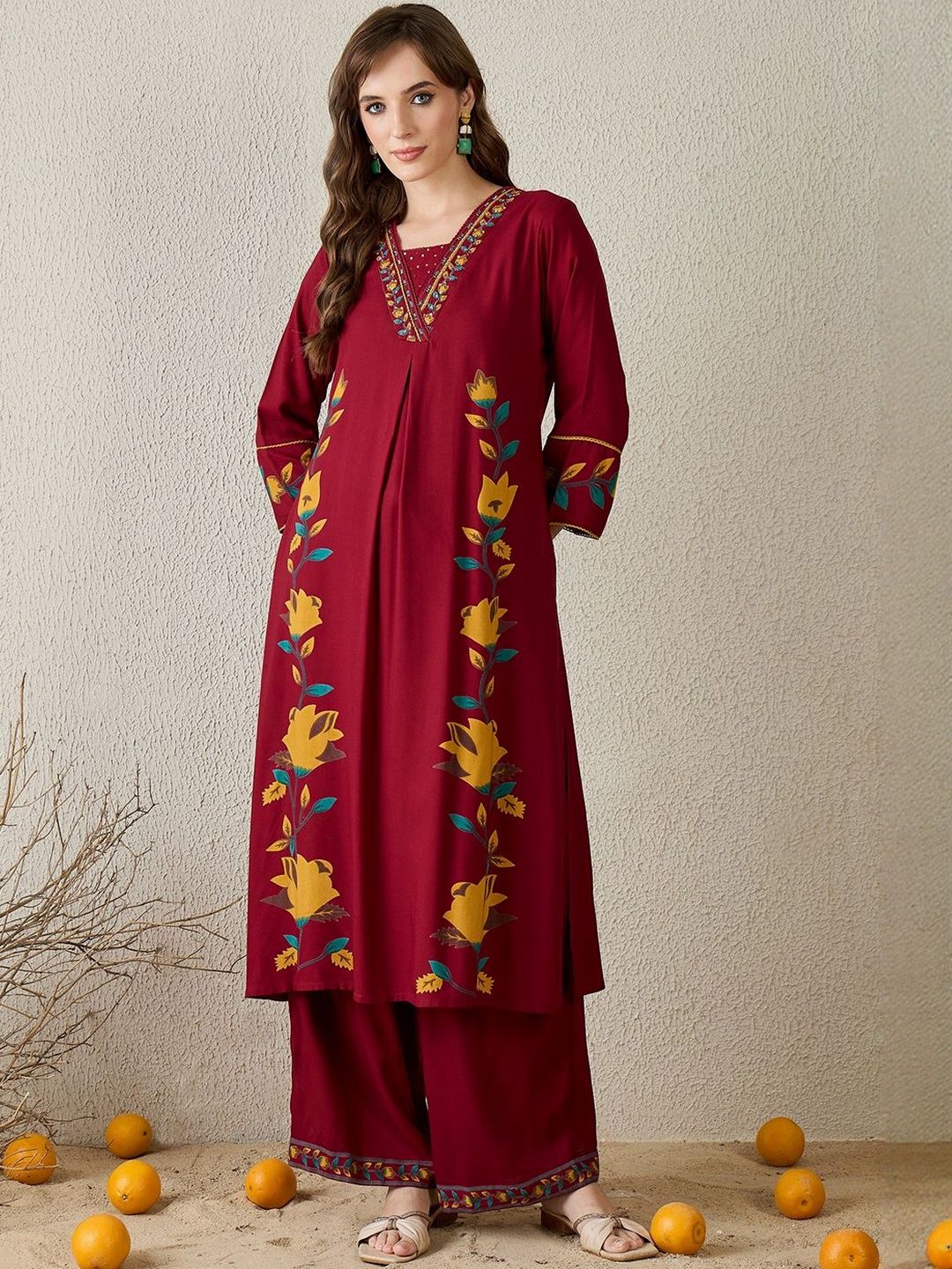 Dhiyona IE Women Floral Printed Regular Thread Work Kurta with Palazzos
