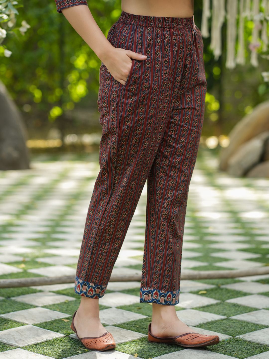 Dhiyona RR Women's Ethnic Motifs Printed Sequinned Pure Cotton Kurta with Trousers & Dupatta