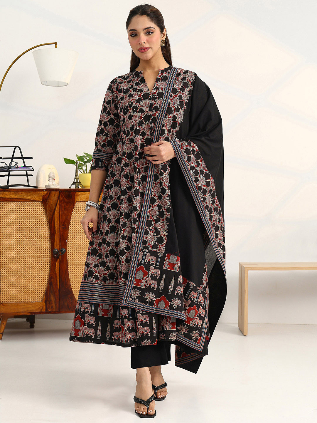 Women Ethnic Motifs Printed Regular Cotton Blend Kurta with Trousers & With Dupatta