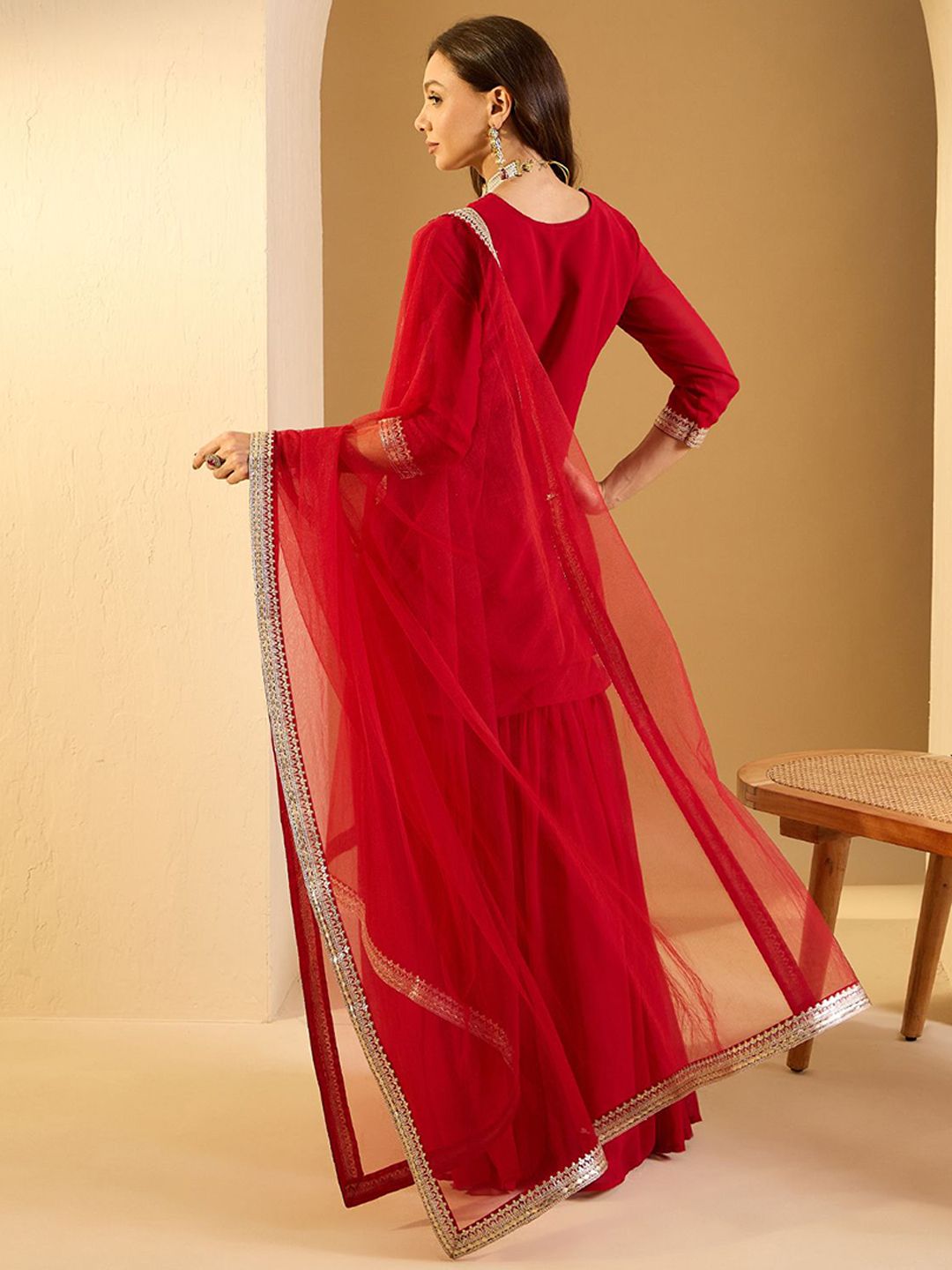 Dhiyona IN Women Floral Embroidered Regular Kurta with Sharara & With Dupatta