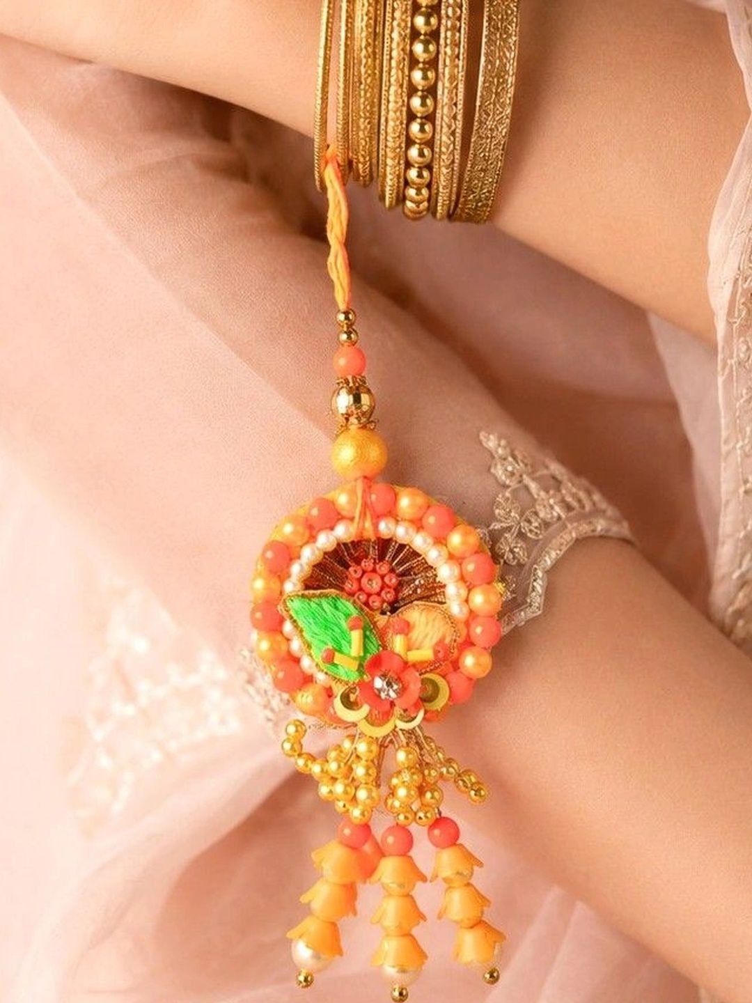 Dhiyona Rakhi