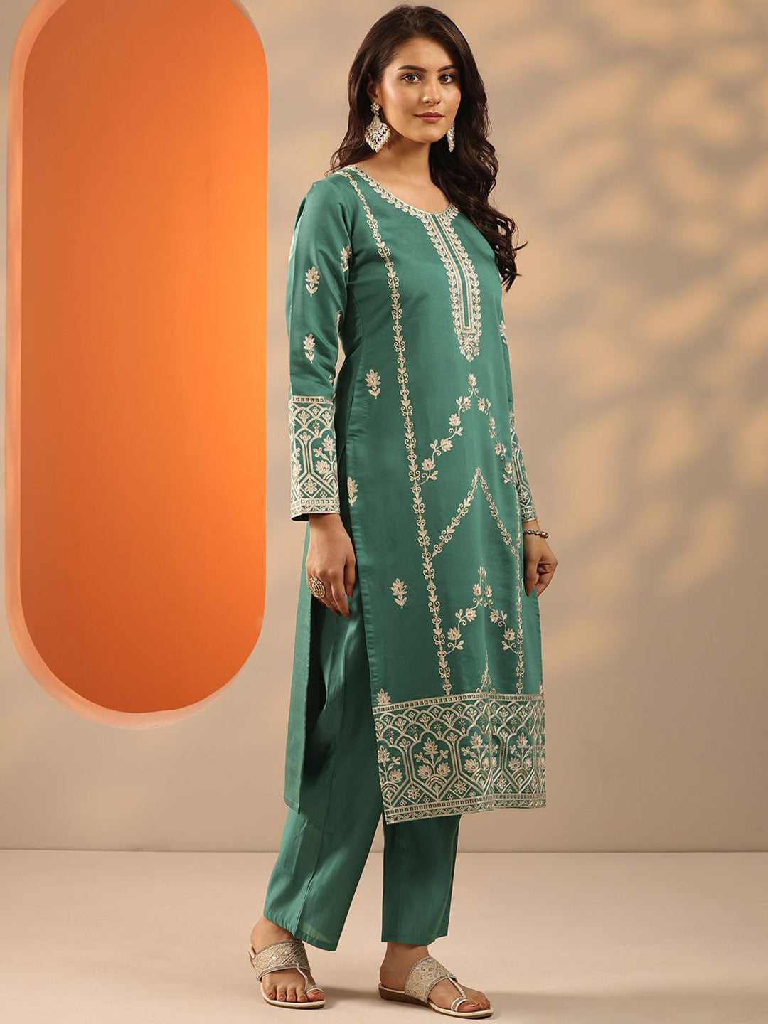 Floral Embroidered Thread Work Round Neck Kurta With Trousers & Dupatta