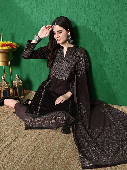 Ethnic Motifs Winter Velvet Straight Kurta & Trouser With Dupatta