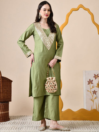 Women Solid Yoke Design Kurta with Palazzo