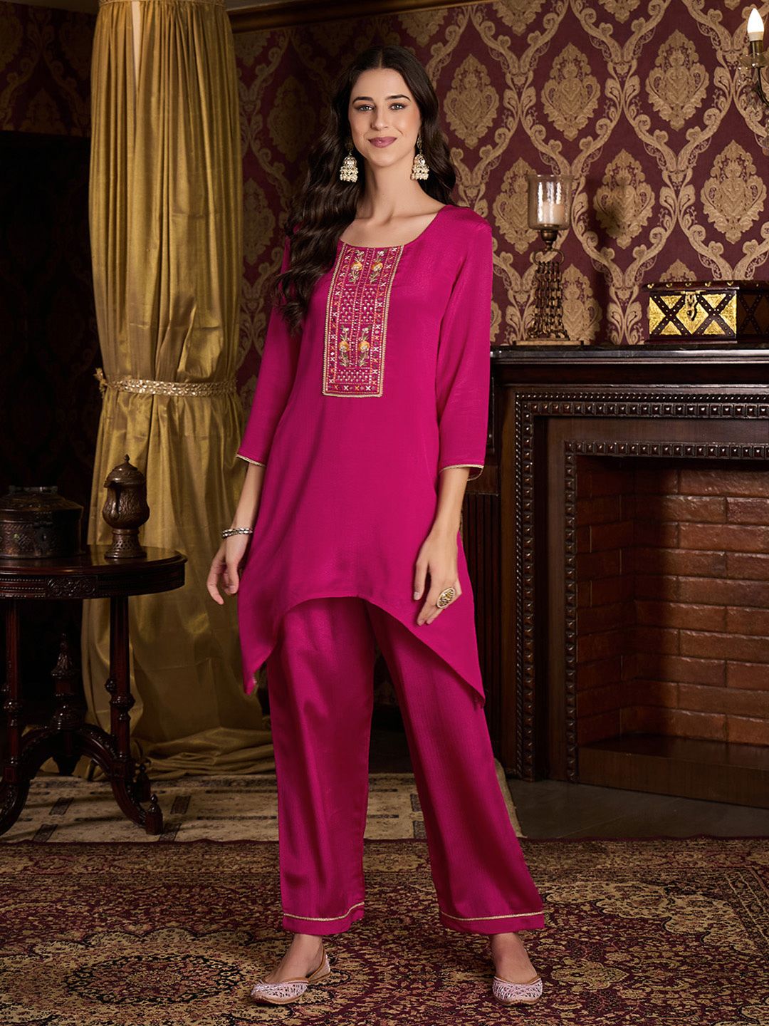 Dhiyona CH Women Floral Embroidered Pleated Kurta with Trousers