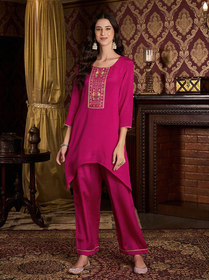 Dhiyona CH Women Floral Embroidered Pleated Kurta with Trousers