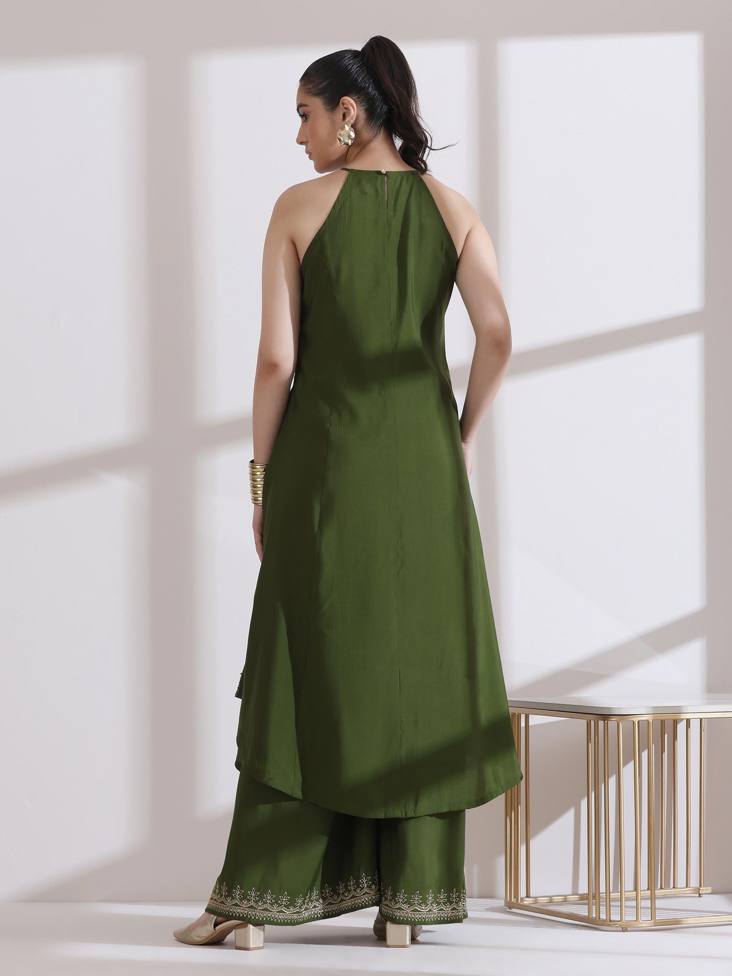 Dhiyona ST Women's Mehndi Green Halter Kurta with Embroidery and Palazzo 2 Piece Set | Straight Fit, Halter Neck, Sleeveless, Festive Wear, Casual (AirSkin Cotton Silk Blend)