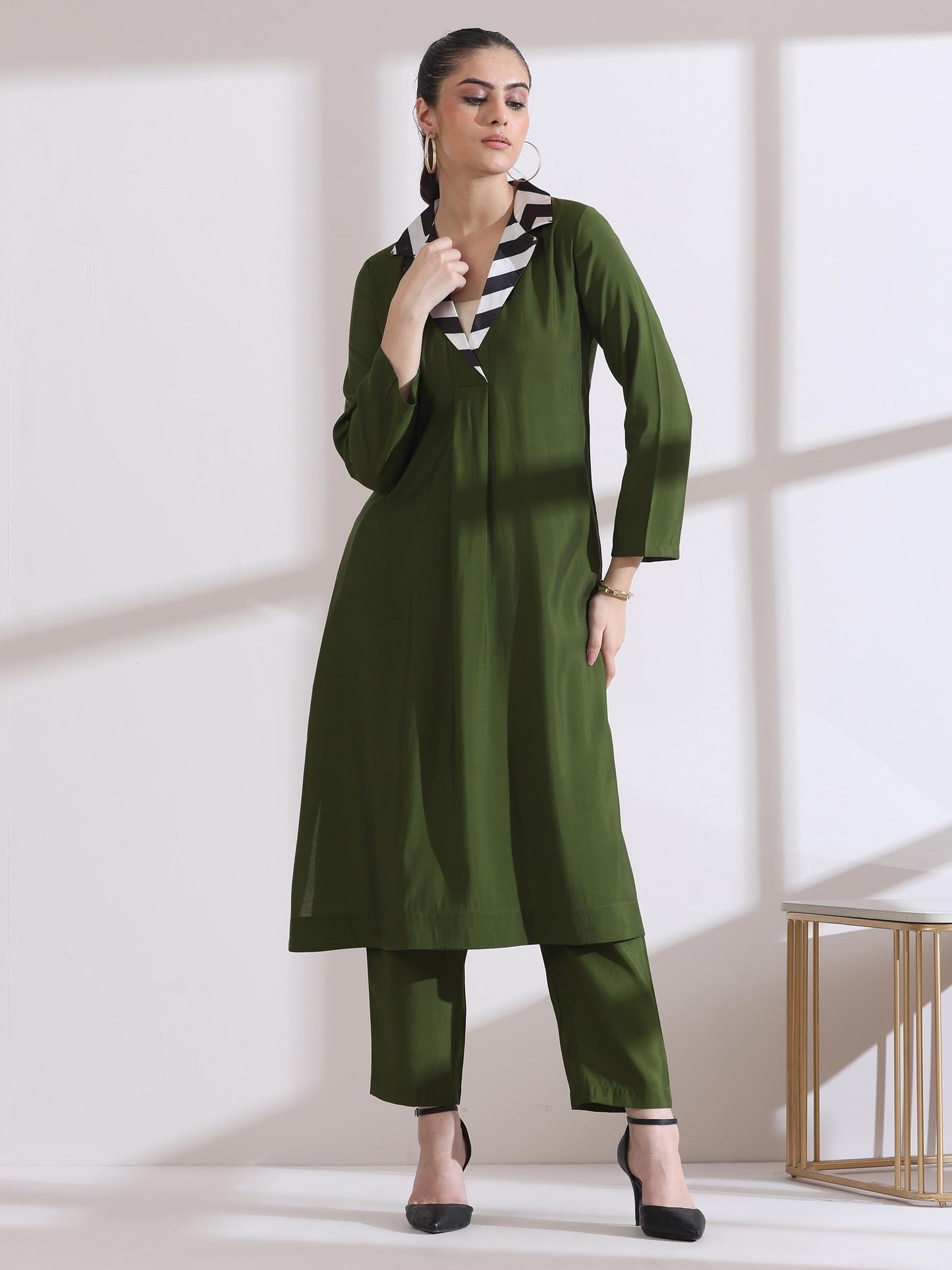 Dhiyona ST Women's Mehndi Green Kurta with Striped Gold Point Collar and Pants 2 Piece Set | Straight Fit, V Neck, 3/4 Sleeves, Workwear, (AirSkin Cotton Silk Blend)