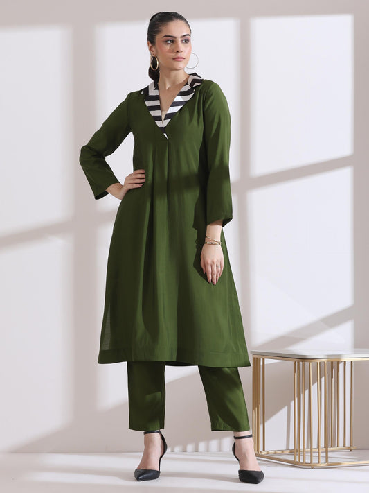 Dhiyona ST Women's Mehndi Green Kurta with Striped Gold Point Collar 1 Piece | Straight Fit, Collar Neck, 3/4 Sleeves, Work Wear, (AirSkin Cotton Silk Blend)