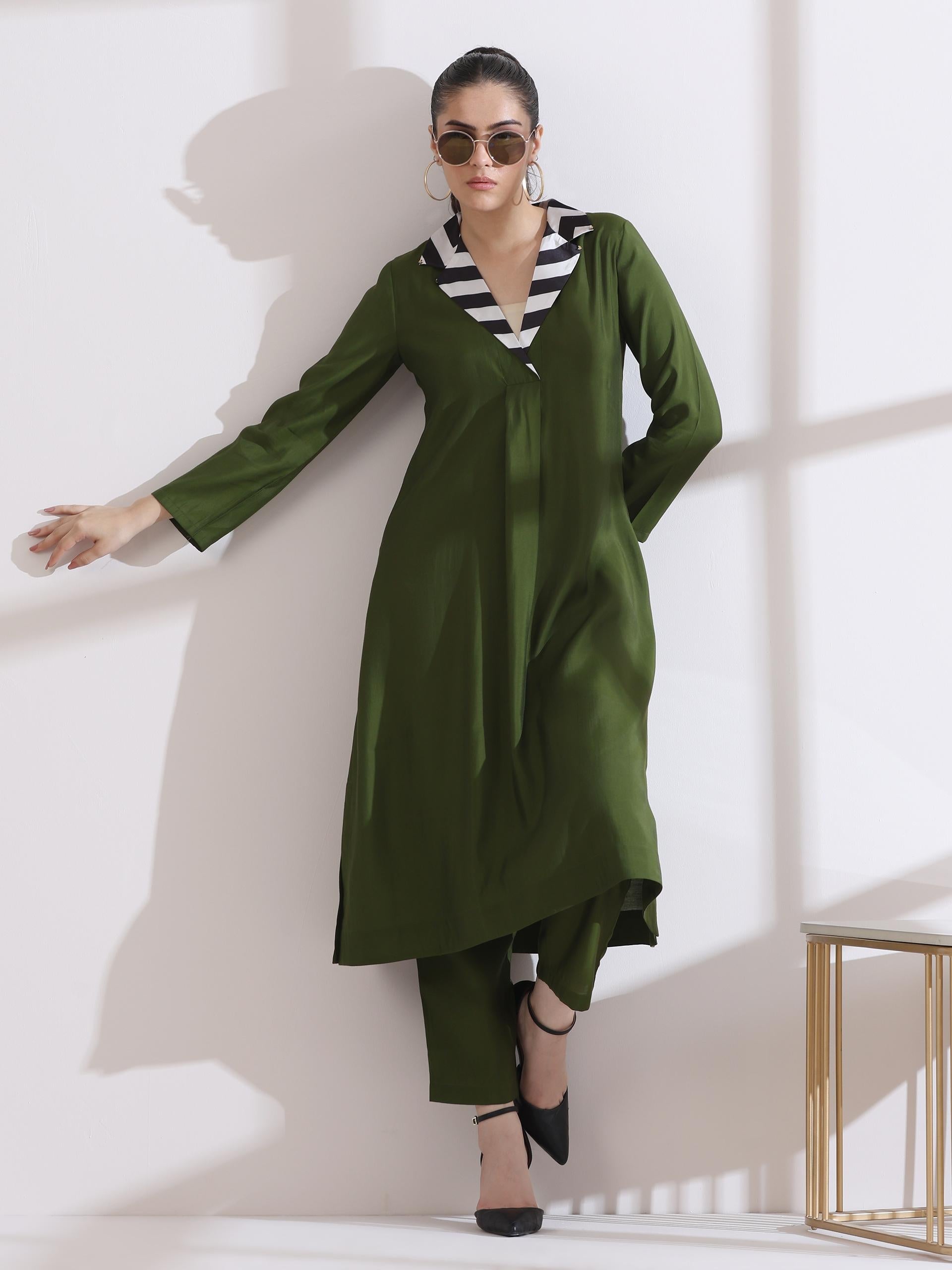 Dhiyona ST Women's Mehndi Green Kurta with Striped Gold Point Collar and Pants 2 Piece Set | Straight Fit, V Neck, 3/4 Sleeves, Workwear, (AirSkin Cotton Silk Blend)