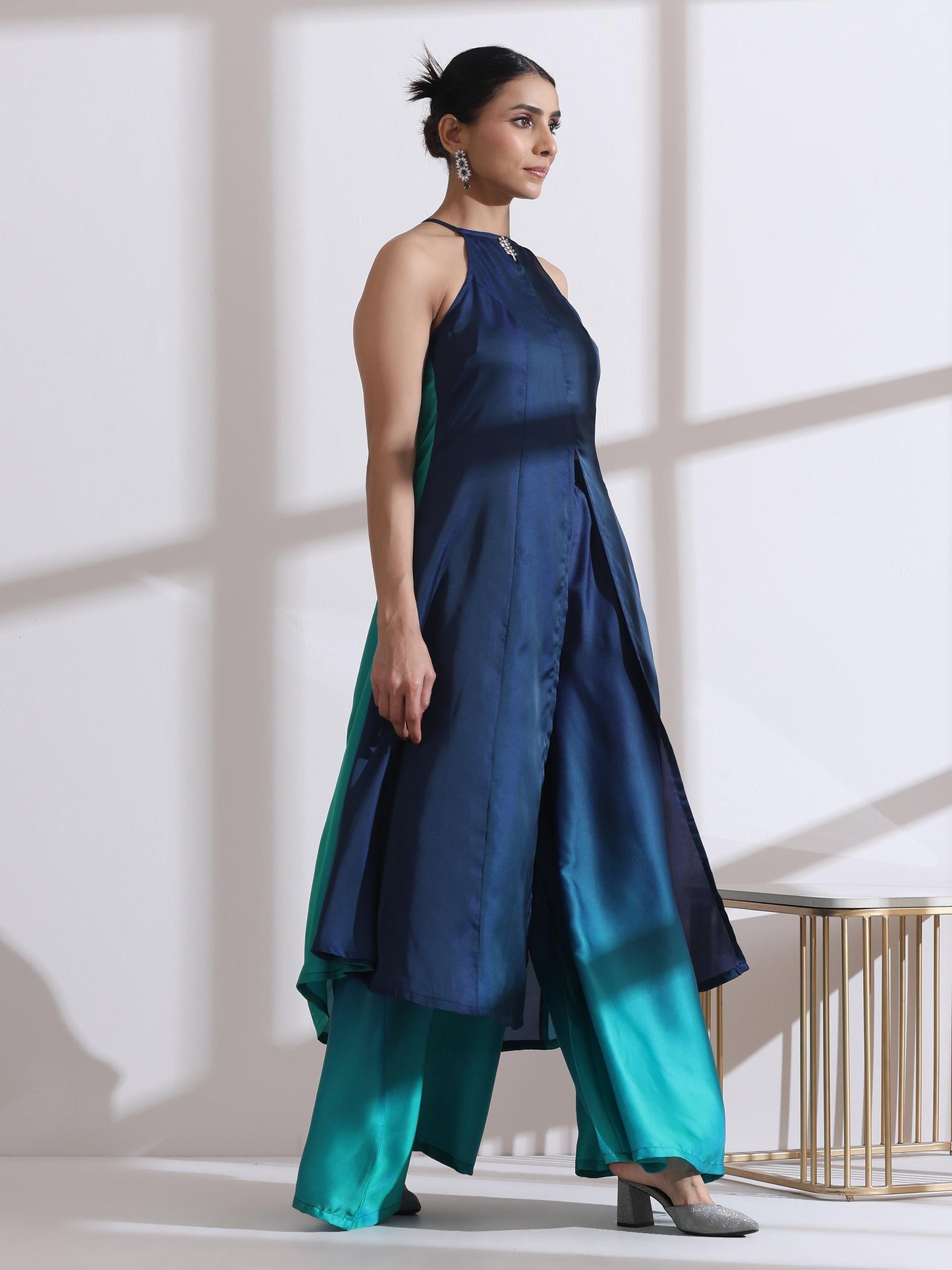 Dhiyona ST Women's Green Blue Chiffon Satin Ombre Halter Kurta with Beads and Palazzo Pants 2 Piece Set | Straight Fit, Halter Neck, Sleeveless, Festive Wear, (Chiffon Satin)