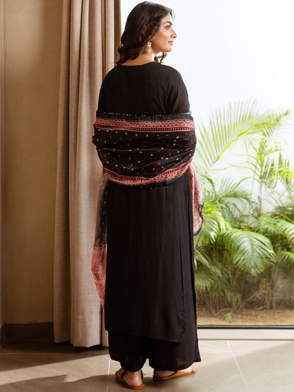 Ethnic Motifs Embroidered Thread Work Kurta With Palazzo & Dupatta