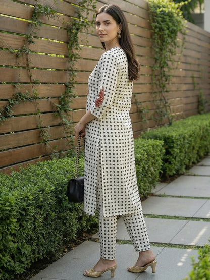 Women Printed Regular Beads and Stones Pure Cotton Kurta with Trousers