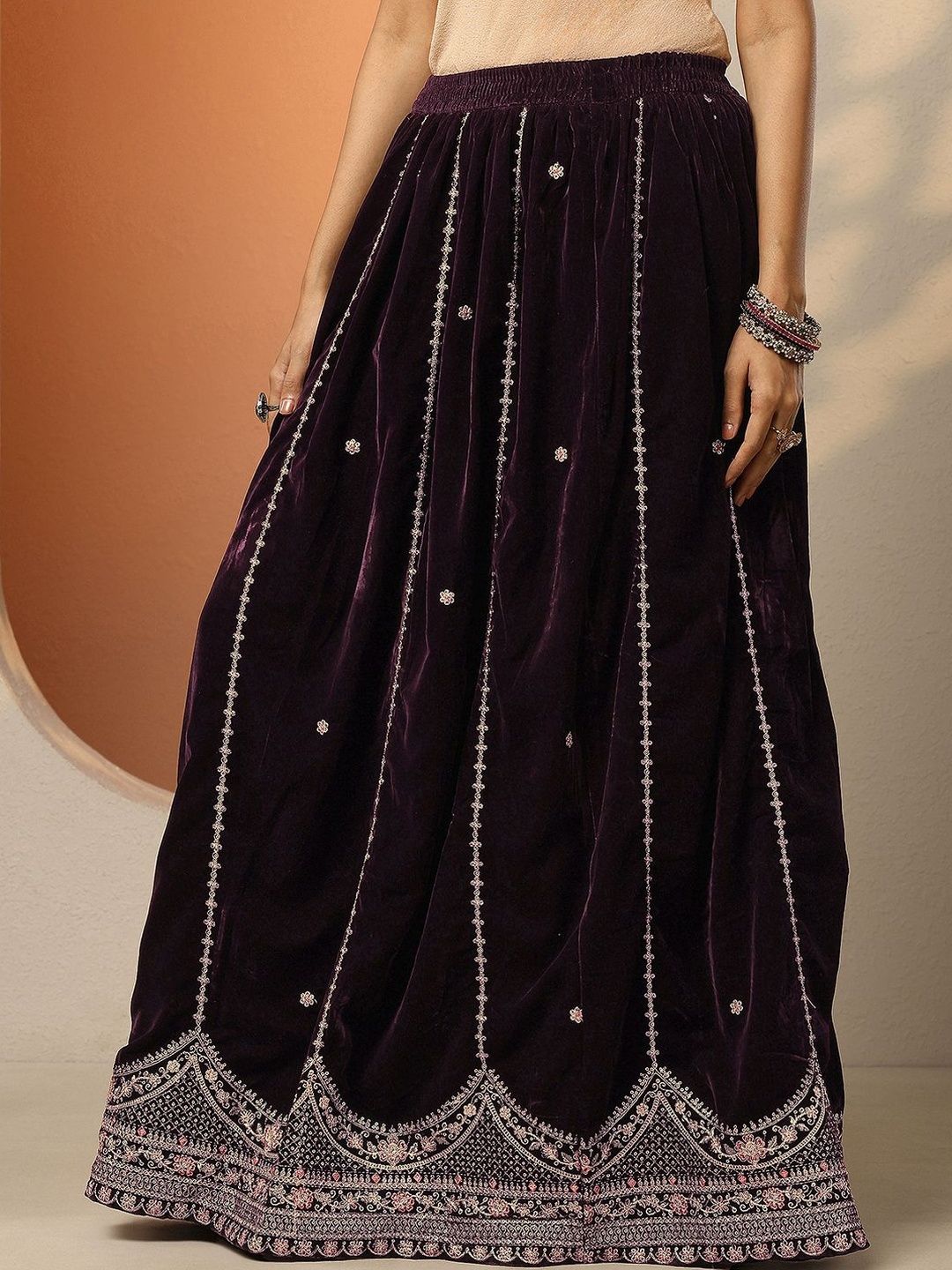 Dhiyona LL Women Ethnic Motifs Embroidered Regular Thread Work Velvet Kurta with Sharara & With Dupatta