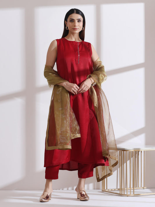 Dhiyona ST Women's Red Sleeveless Kurta with Hand Stitching and Pants 2 Piece Set | Straight Fit, Round Neck, Sleeveless, Work Wear, (Lux Fabric)