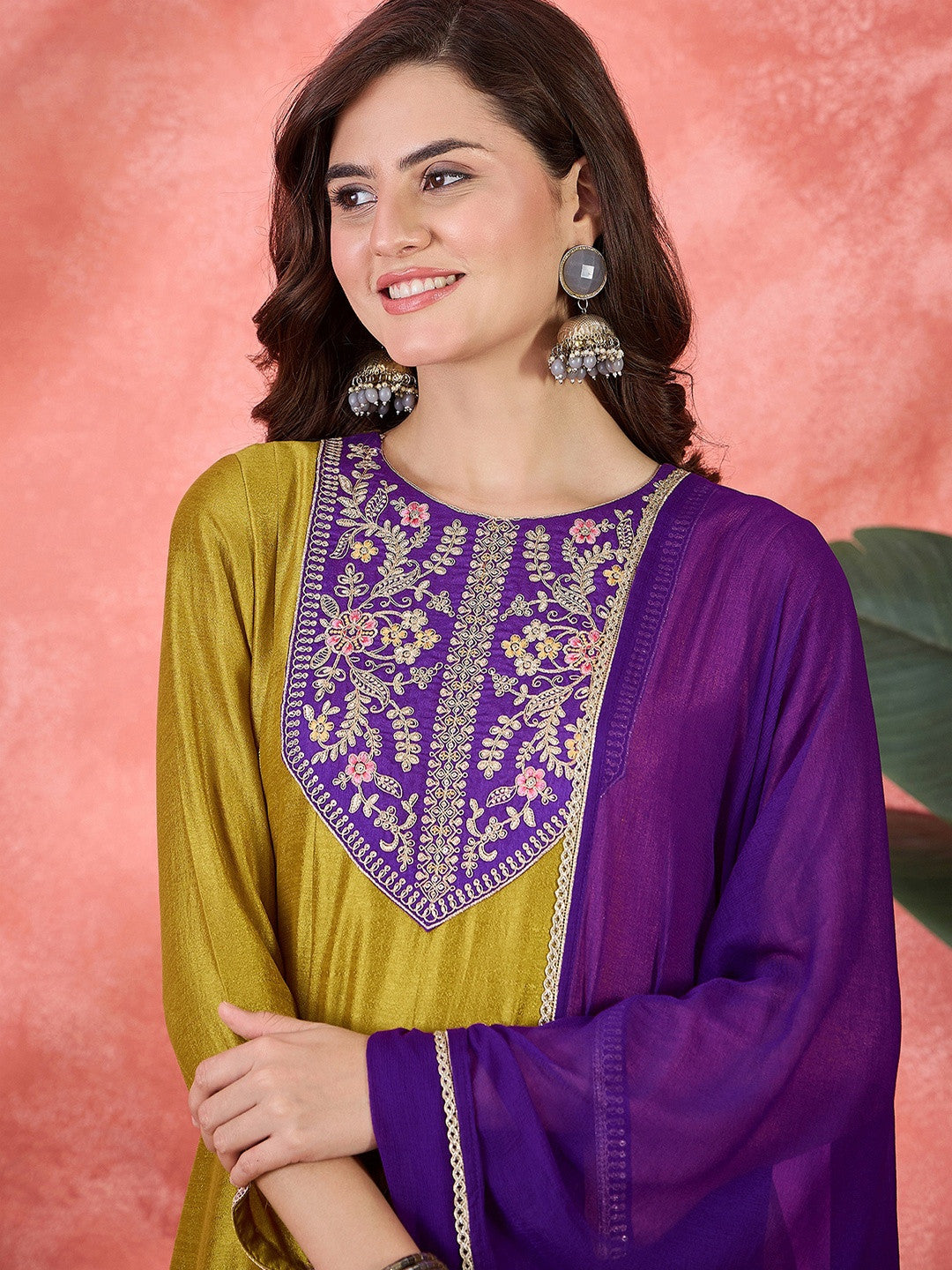 Dhiyona SN Women Embroidered Silk Blend Kurta Sets With Dupatta