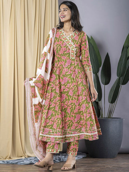 Dhiyona KL Floral Printed V-Neck Gotta Patti Pure Cotton Anarkali Kurta With Trouser & Dupatta