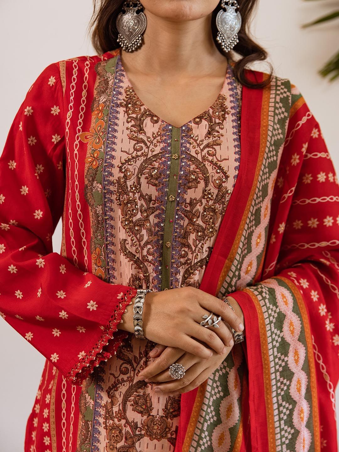 Dhiyona KL Women Floral Printed Kurta with Palazzo & Dupatta