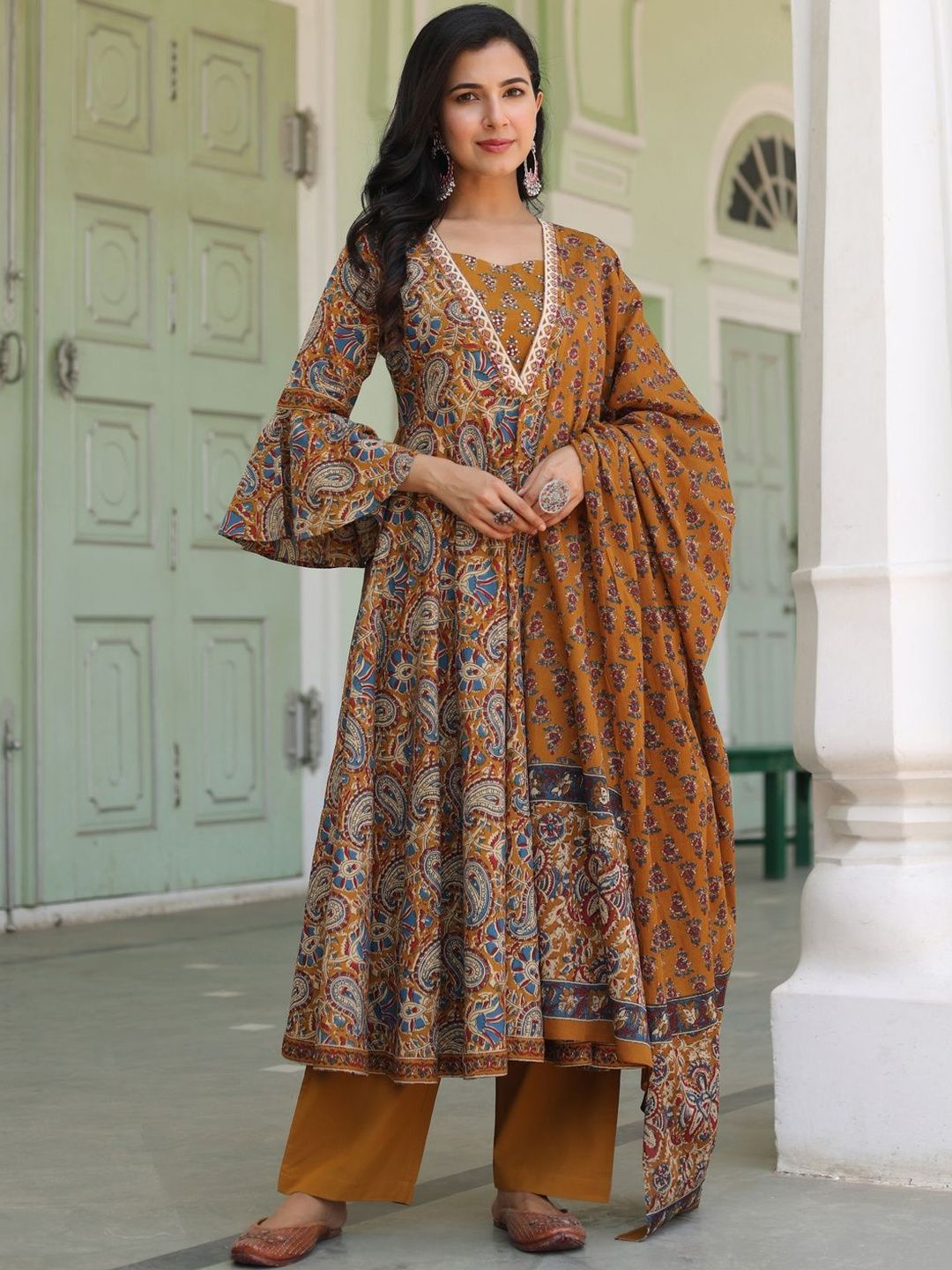 Dhiyona RR Women's Ethnic Motifs Printed Pure Cotton Kurta With Trousers & Dupatta