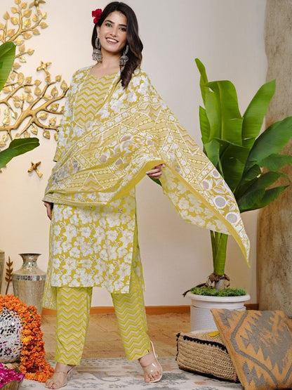 Dhiyona KL Women Floral Printed Regular Sequinned Pure Cotton Kurta with Trousers & With Dupatta