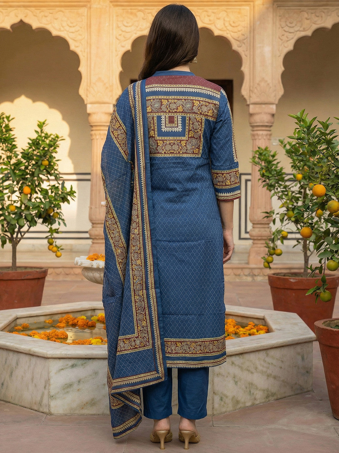 Women Ethnic Motifs Printed Regular Pure Cotton Kurta with Trousers & With Dupatta