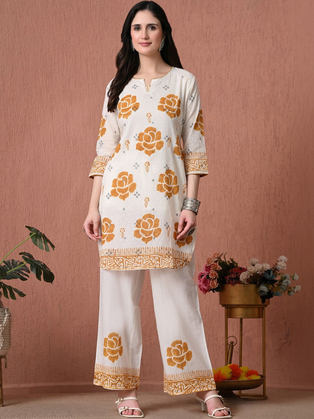 Dhiyona SN Women Floral Printed Regular Pure Cotton Kurta with Palazzos