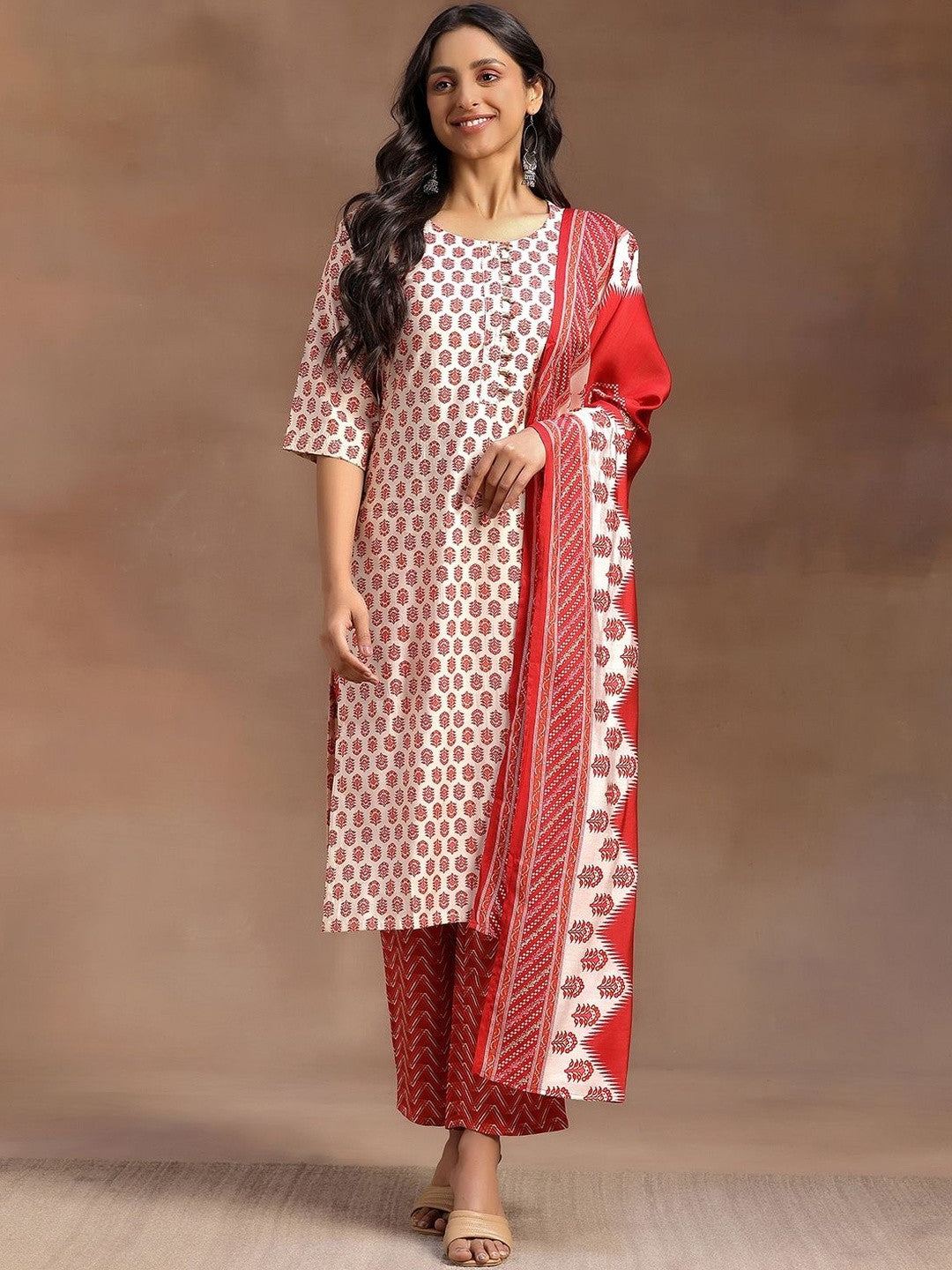 Women Ethnic Motifs Printed Regular Kurta with Trousers & With Dupatta