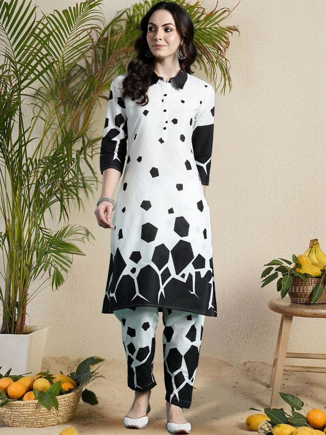 Dhiyona IE Women Printed Regular Pure Cotton Kurta with Trousers