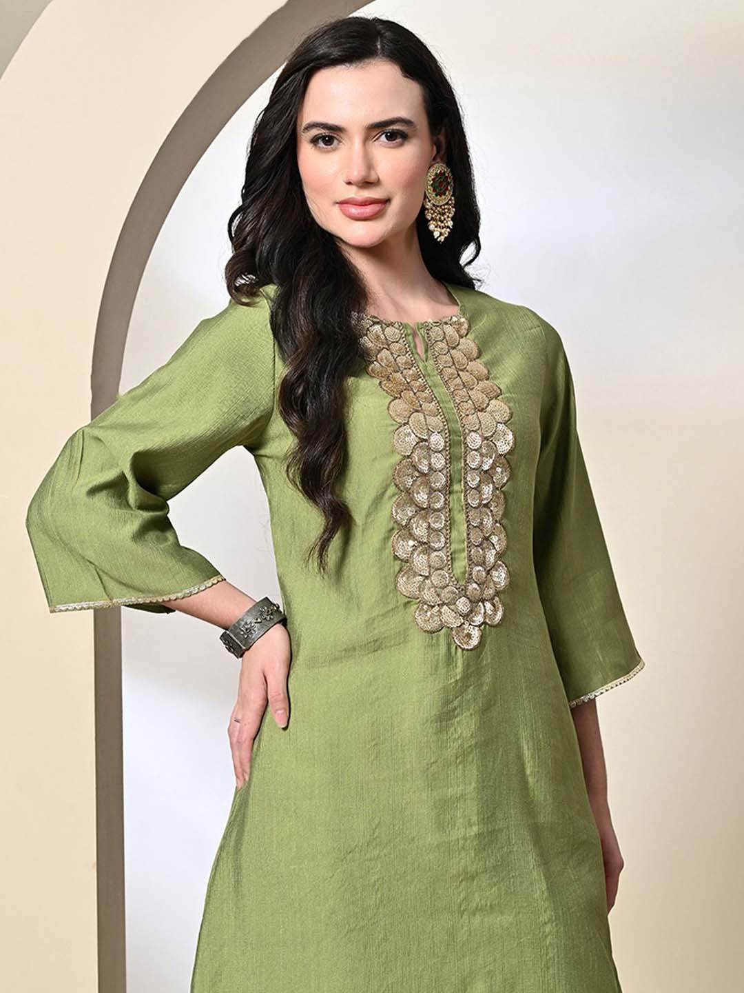 Women Solid Yoke Design Kurta with Palazzo