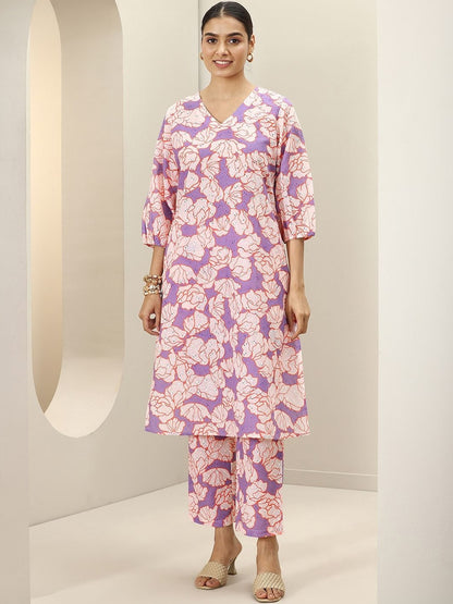Women Floral Printed Regular Kurta with Trousers