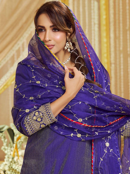 Dhiyona IN Women Floral Embroidered Regular Kurta with Palazzos & With Dupatta